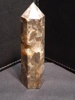 Natural Agate tower - 9.05 cm - grey agate with druzy pocket, Collections, Verzenden