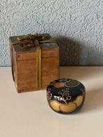 Natsume - met gouden kuchinashi (gardenia) bladeren en