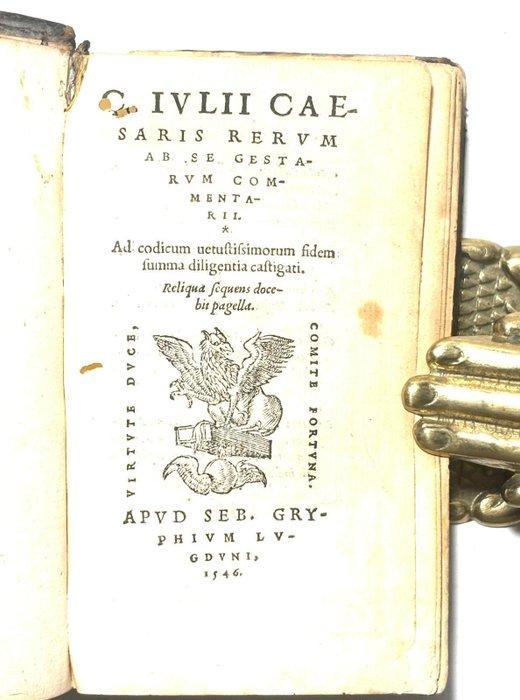 Iulii Caesaris - (GEOGRAPHY and TECHNOLOGY ILLUSTRATED), Antiek en Kunst, Antiek | Boeken en Manuscripten