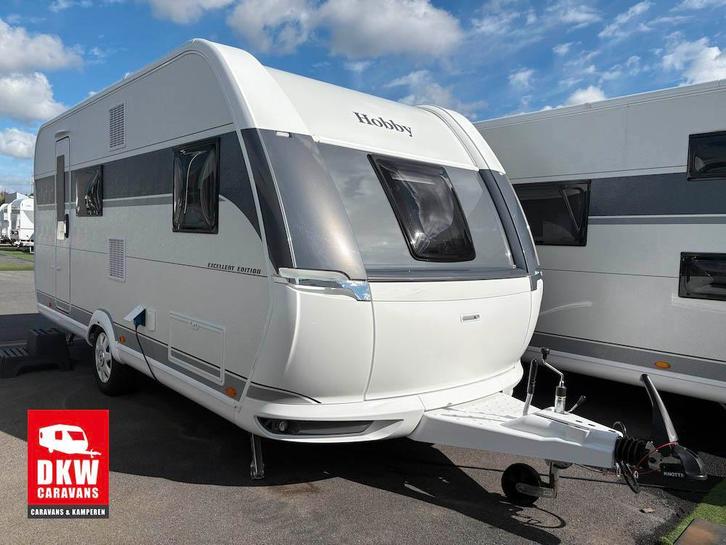 HOBBY Excellent Edition 490 KMF - NIEUW - EINDEREEKS, Caravans en Kamperen, Caravans, 1000 - 1250 kg, Gascomfoor, Hordeur, Kachel