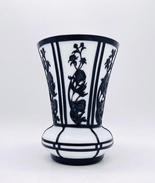 Vase - Verre - Vase en verre camée, Antiek en Kunst, Antiek | Glaswerk en Kristal