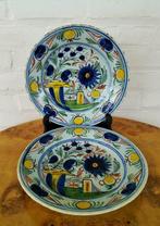 Polychroom Delftse schotels met Chinoiserie decor van