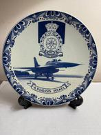 Delft, Plateelbakkerij - Wandbord - Aardewerk - Vliegbasis