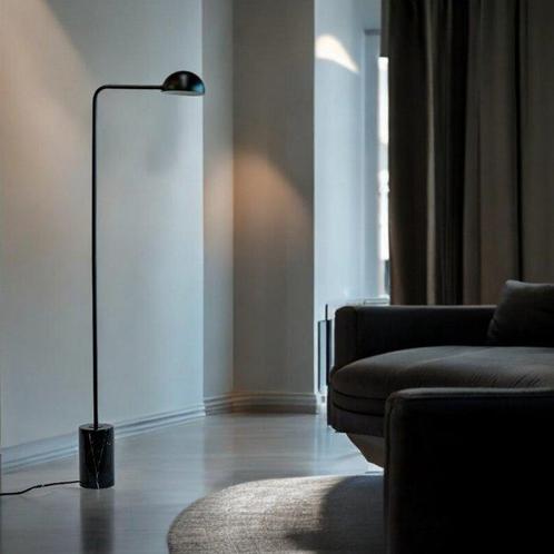Dyberg Larsen - Staande lamp - Marmer - Zwart - Metaal,, Antiek en Kunst, Antiek | Verlichting