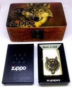 Zippo - Aansteker - WOLF (goud) in houten kist. Nieuw., Verzamelen, Rookartikelen, Aanstekers en Luciferdoosjes, Nieuw