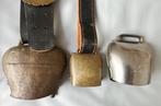 Decoratieve bel (3) - Frankrijk - Oude koeienbel met riem, Antiek en Kunst