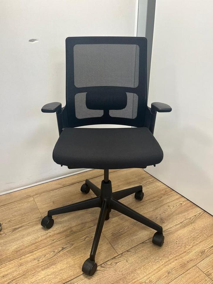 Refurbished Bureaustoel - Ahrend 2020 Verta Model - Zwart, Huis en Inrichting, Bureaustoelen, Bureaustoel, Zwart, Zo goed als nieuw