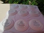 Bord (9) - Lot de 9 assiettes de collection animalières –