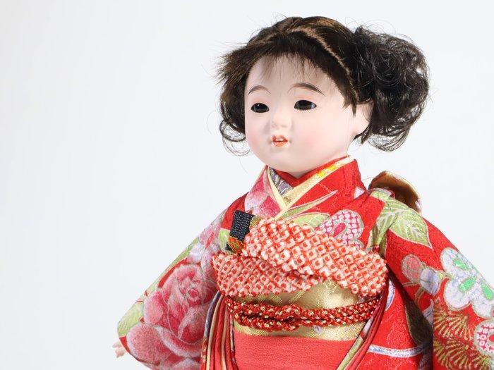 Ichimatsu Doll by Yasutomi () – Girl in Red Kimono with, Antiek en Kunst, Antiek | Overige Antiek