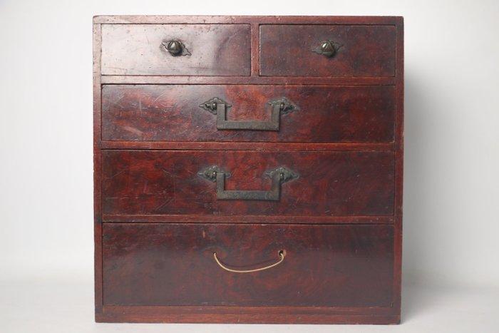 Ancien petit coffre à tiroirs japonais en bois de Zelkova, Antiquités & Art, Antiquités | Autres Antiquités