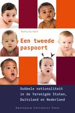 Een tweede paspoort 9789089644442, Boeken, Zo goed als nieuw, Betty de Hart, Verzenden