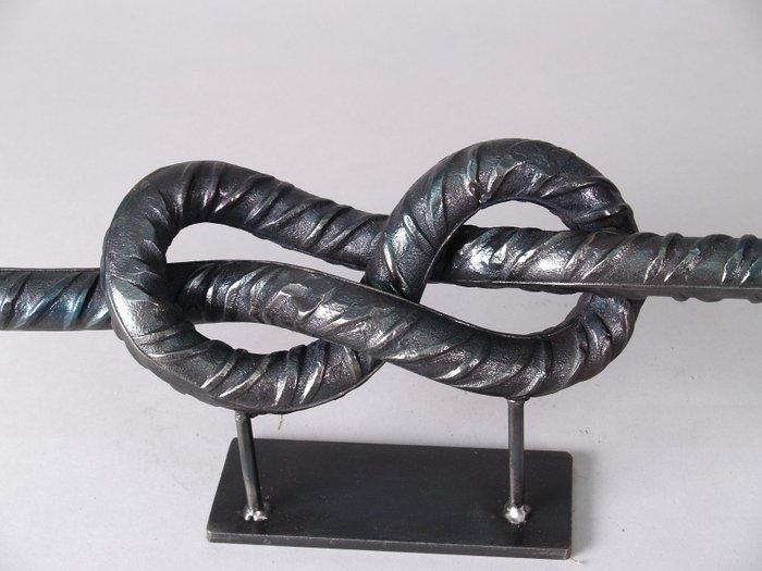 Carmen Lop - Big knot eight acero corrugado Ø25mm. NO, Antiek en Kunst, Kunst | Designobjecten
