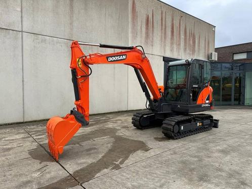Veiling: Midigraafmachine Doosan DX55-9C Diesel 2017, Zakelijke goederen, Machines en Bouw | Kranen en Graafmachines, Ophalen