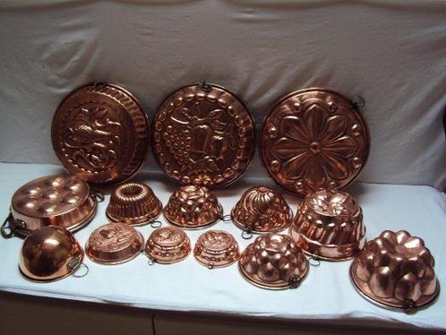 t Magnifique lot de 12 moules a gâteaux et chocolat et, Antiek en Kunst, Antiek | Keukengerei