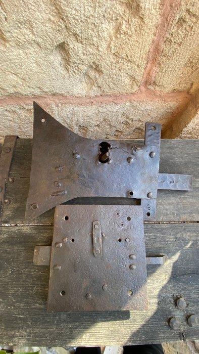 Serrure (2), Antiquités & Art, Antiquités | Autres Antiquités