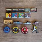 Insigne Set of 17 badges with cards from the 80s nostalgia -
