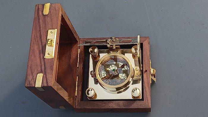 Boussole - messing hout, Antiquités & Art, Art | Objets design