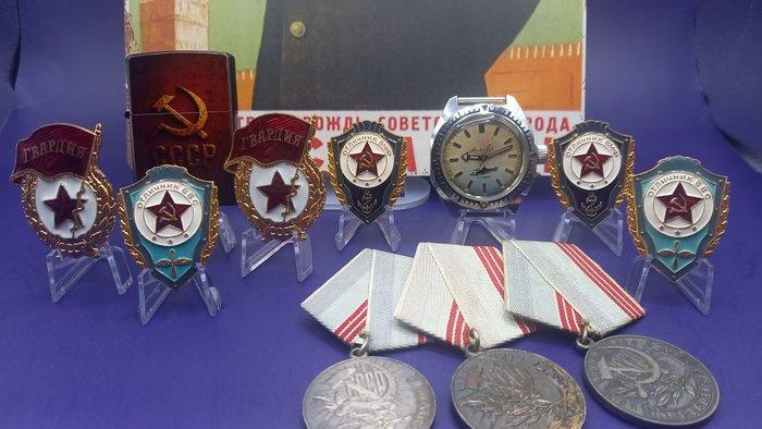 Insigne Collection of USSR. - Rusland - Eind 20e eeuw, Antiek en Kunst, Antiek | Speelgoed