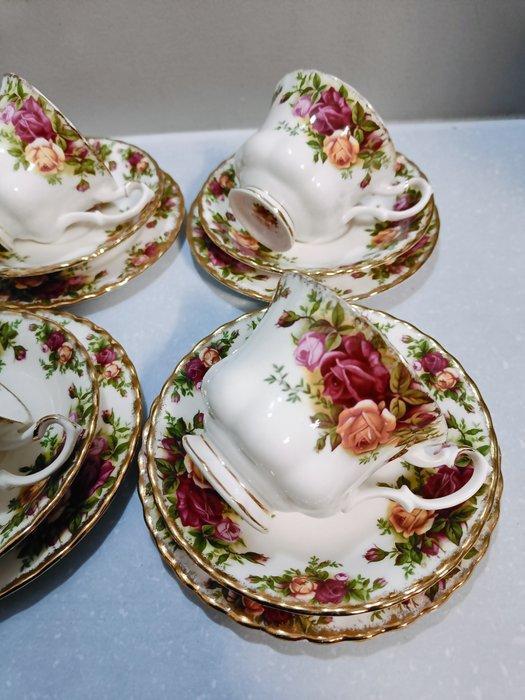 Royal Albert - Theeservies (12) - Been - Oude Land Rozen, Antiquités & Art, Antiquités | Meubles | Tables