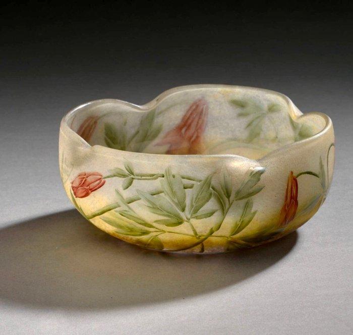 Daum Nancy - Kom - Daum Nancy - Art Nouveau polylobed cameo, Antiek en Kunst, Antiek | Glaswerk en Kristal