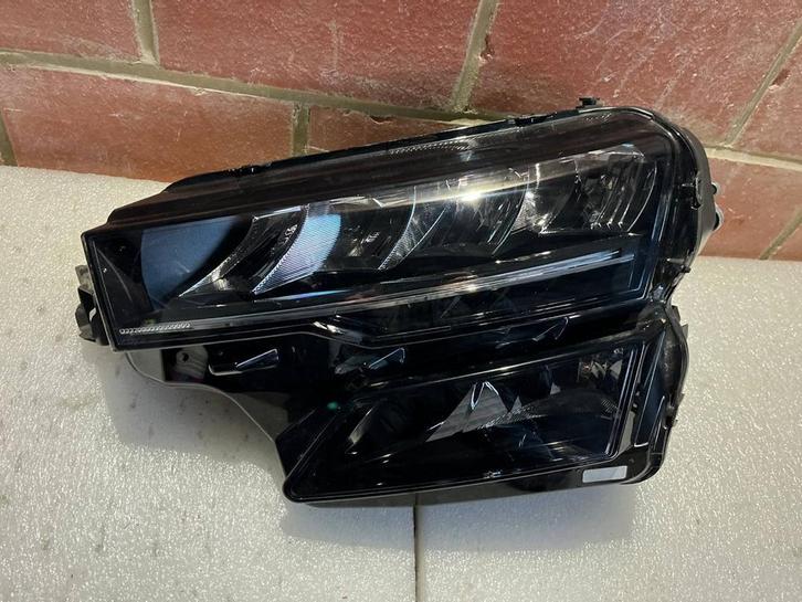 Phare av. gauche Skoda Karoq 57B Facelift 2022 - 2025 LED, Autos : Pièces & Accessoires, Éclairage, Skoda, Utilisé, Enlèvement ou Envoi