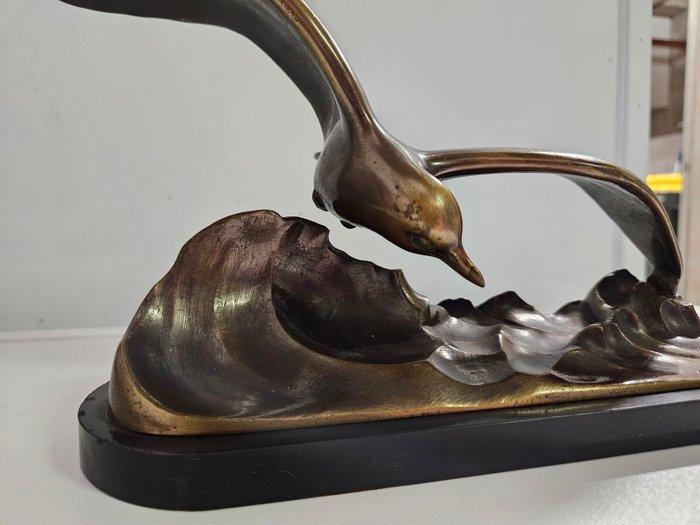 Fevre - Snijwerk, Mouette sur la vague - 14 cm - Gepatineerd, Antiquités & Art, Art | Objets design