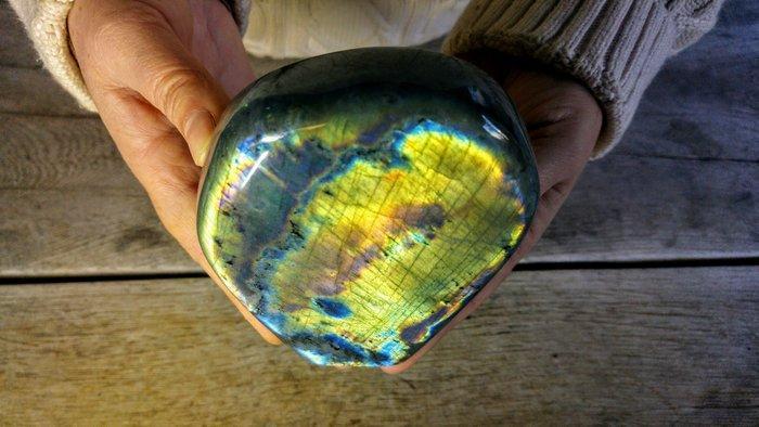 labradoriet Goud + groenachtig + violet opaalkleuren. -, Antiek en Kunst, Curiosa en Brocante