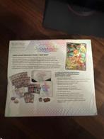 Pokémon - 1 Booster box - Pokemon etb ita evoluzioni, Hobby en Vrije tijd, Verzamelkaartspellen | Pokémon, Nieuw