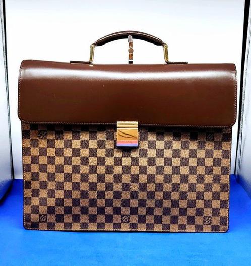 Louis Vuitton - Business bag, Handtassen en Accessoires, Tassen | Damestassen