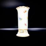 Meissen - First Choice - Exquisite Vase on Foots -, Antiek en Kunst
