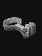 Oud-Romeins Brons, Stunning Big Key Ring (Zonder