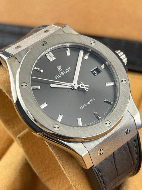 Hublot - Classic Fusion Racing Grey - 542.NX.7071.LR - Heren, Handtassen en Accessoires, Horloges | Heren