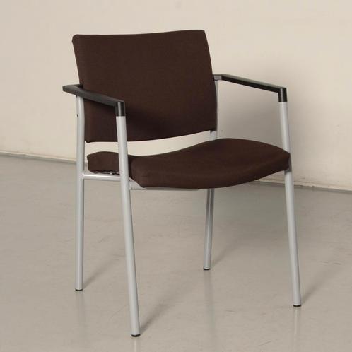 Eromes Be15 vergaderstoel, bruin, 4-poot onderstel, Huis en Inrichting, Stoelen, Gebruikt, Ophalen of Verzenden