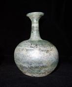 Oud-Romeins - Zeer Grote Romeinse glazen fles - h 19,4 cm -