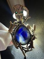 Saphir Pendentif magnifique avec un design de hibou en