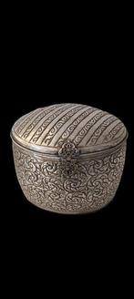 Decoratieve doos - Legering - India - 20e eeuw