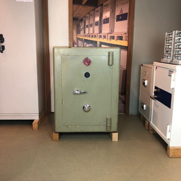 Gebruikte zwaar inbraakwerende Martens kluis, Huis en Inrichting, Brandblussers en Brandkasten, Gebruikt, Verzenden