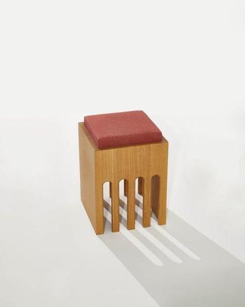 Heilig Objects - Daniel Heilig - Kruk - zithocker - Eik - beschikbaar voor biedingen
