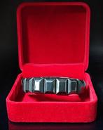 Prachtige hematieten armband in cadeauverpakking, gratis, Verzamelen, Mineralen en Fossielen