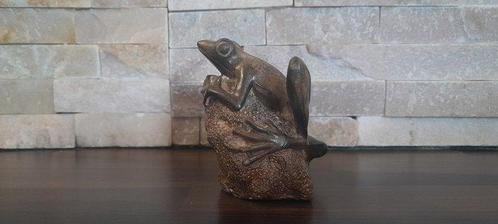 Pierre Chenet (XX-XXI) - sculptuur, Grenouille sur sa pierre, Antiek en Kunst, Curiosa en Brocante