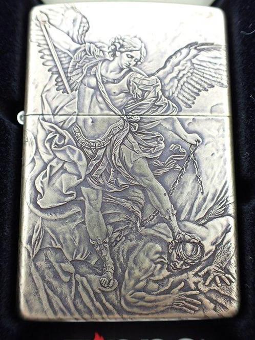 Zippo - Zippo Custom - Archangel Michael - Zonder, Verzamelen, Rookartikelen, Aanstekers en Luciferdoosjes