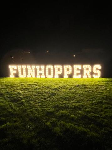 Verhuur lichtletters beschikbaar voor biedingen