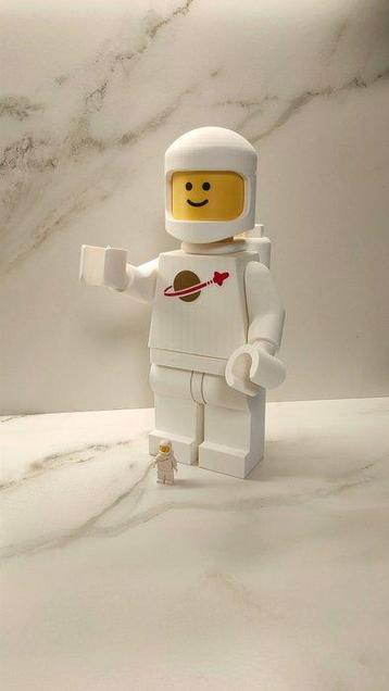 Handmade item - Handmade item Mega Figure LEGO Space beschikbaar voor biedingen