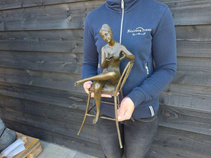 Beeld, Bronze: Lady with Bird - 43 cm - Brons, Antiek en Kunst, Curiosa en Brocante