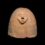 Egyptisch-Filistijn Terracotta antropomorf doodskistdeksel,
