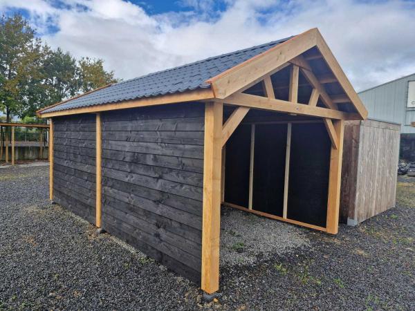 Veiling - Klassieke garage met zadeldak 660x410x340 cm, Auto diversen, Autostaanplaatsen en Garages