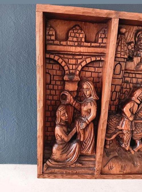 Gebeeldhouwd houten drieluik bas-reliëf -, Antiek en Kunst, Curiosa en Brocante