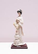 Giuseppe Armani - Capodimonte - Figurine, Geisha -, Antiek en Kunst, Antiek | Glaswerk en Kristal