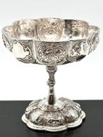 No reserve - Handgemaakte antieke achtkantige zilveren Tazza, Antiquités & Art, Antiquités | Argent & Or