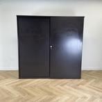 schuifdeurkast vv 10 legborden en sleutel (hxbxd), Gebruikt